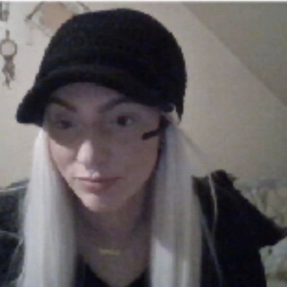 Meet your Posher, Phaedra - Picture 1 of 1